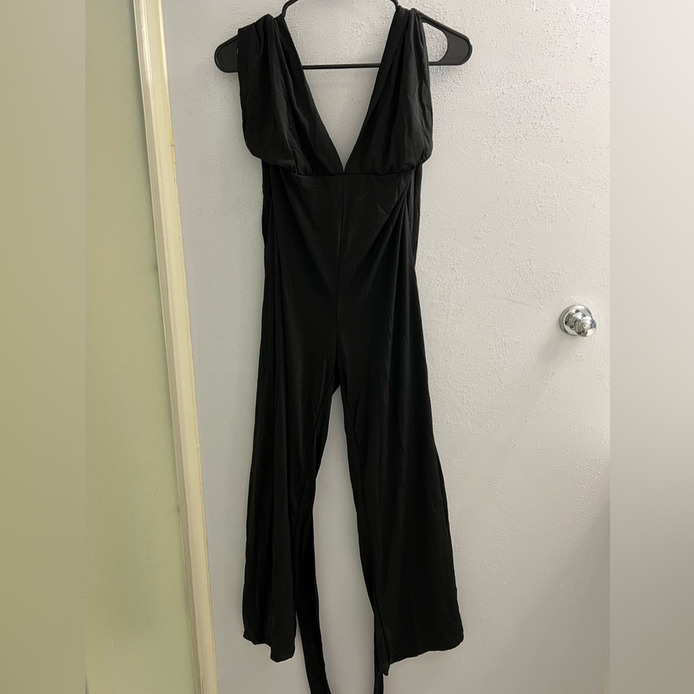NWT women’s SweatyRocks black jumpsuit size medium